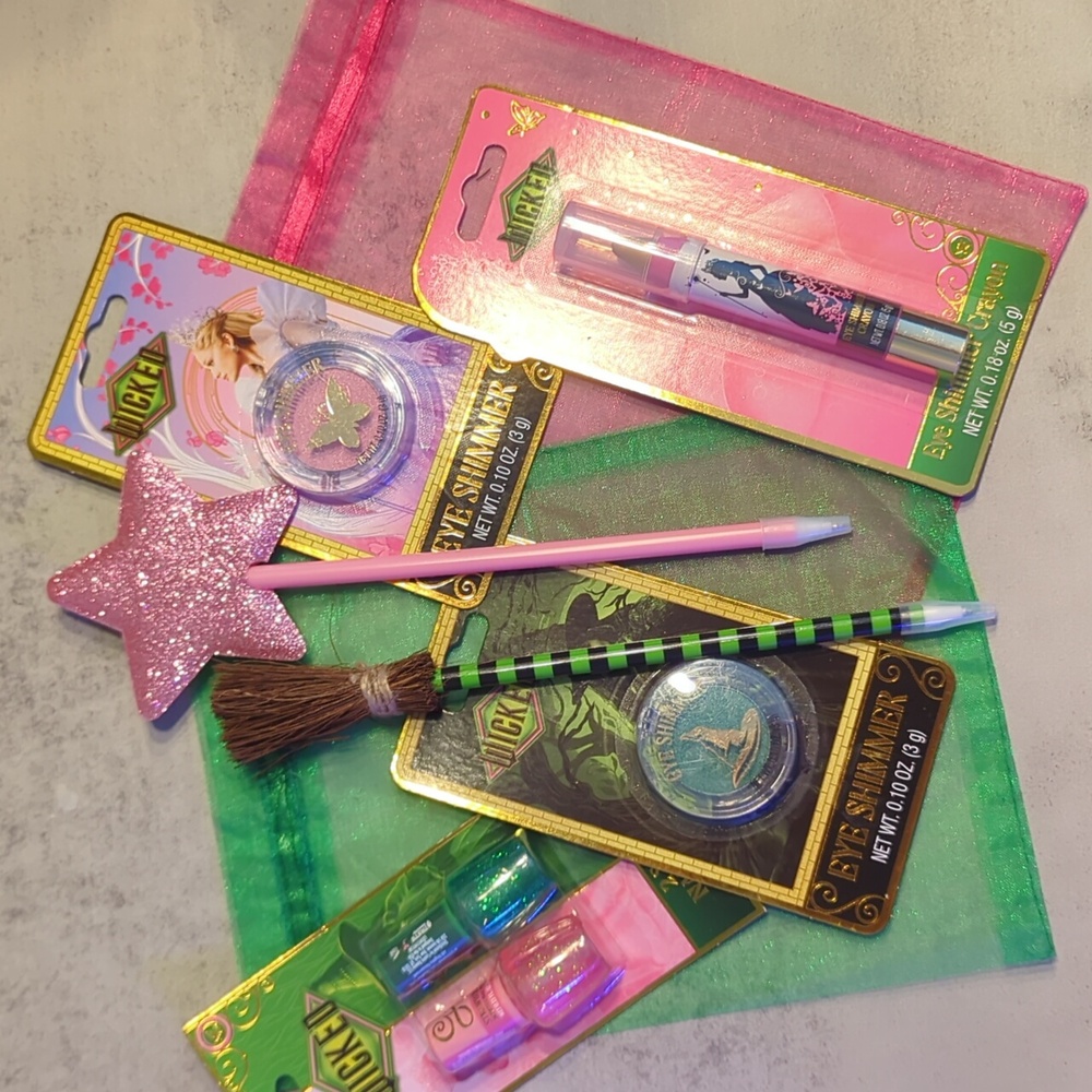 Wicked Kids Beauty Bundle With Pens New